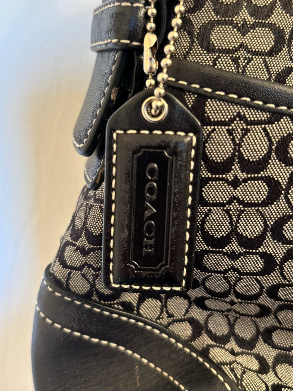 Vintage Coach Black Signature Jacquard Shoulder Bag with Buckle - Picture 3 of 10